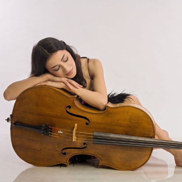 Bibi Cellist